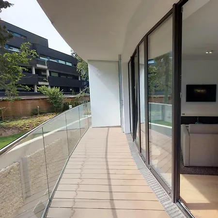 Apartment White Pearl 0.01